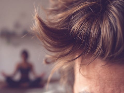 تساقط الشعر من الجذور