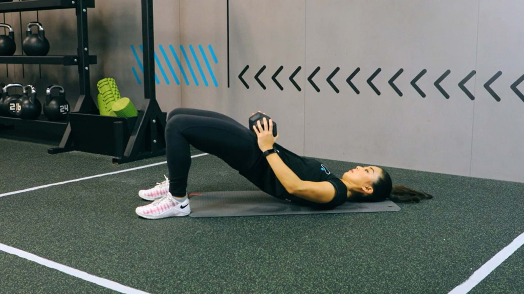 أفضل 10 تمارين منزلية للوصول إلى جسم مثالي في 2025