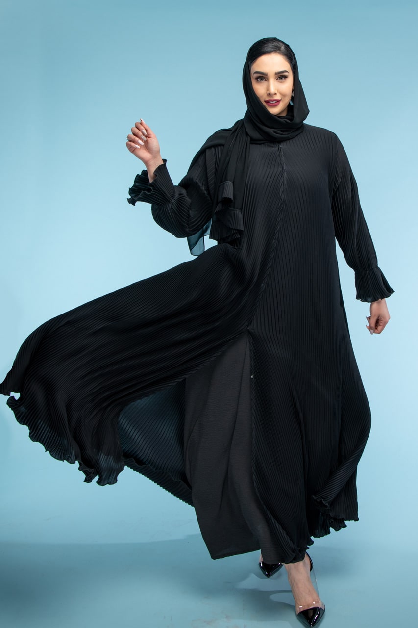 أفضل تصميمات العبايات العصرية في 2025