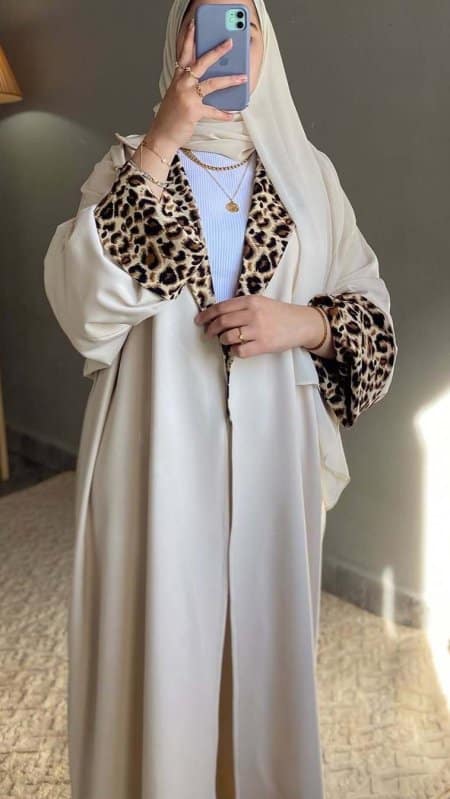 أفضل تصميمات العبايات العصرية في 2025